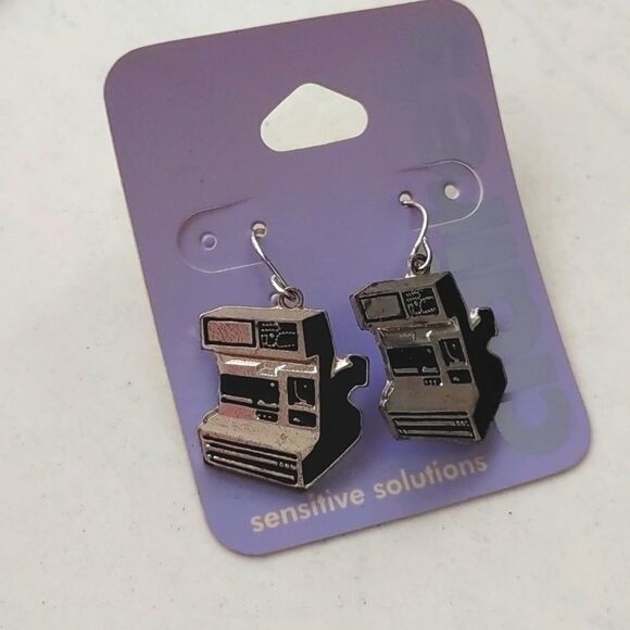Claires|  earrings polaroid camera - Picture 4 of 4